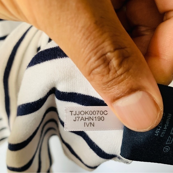 Tommy Hilfiger Women’s Striped Crew Neck Pocket Detail T-Shirt Size Large - Picture 9 of 10